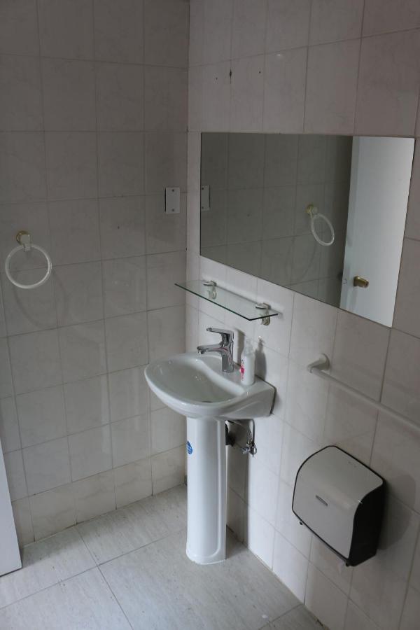 Hostal Ochen Punta Arenas Esterno foto