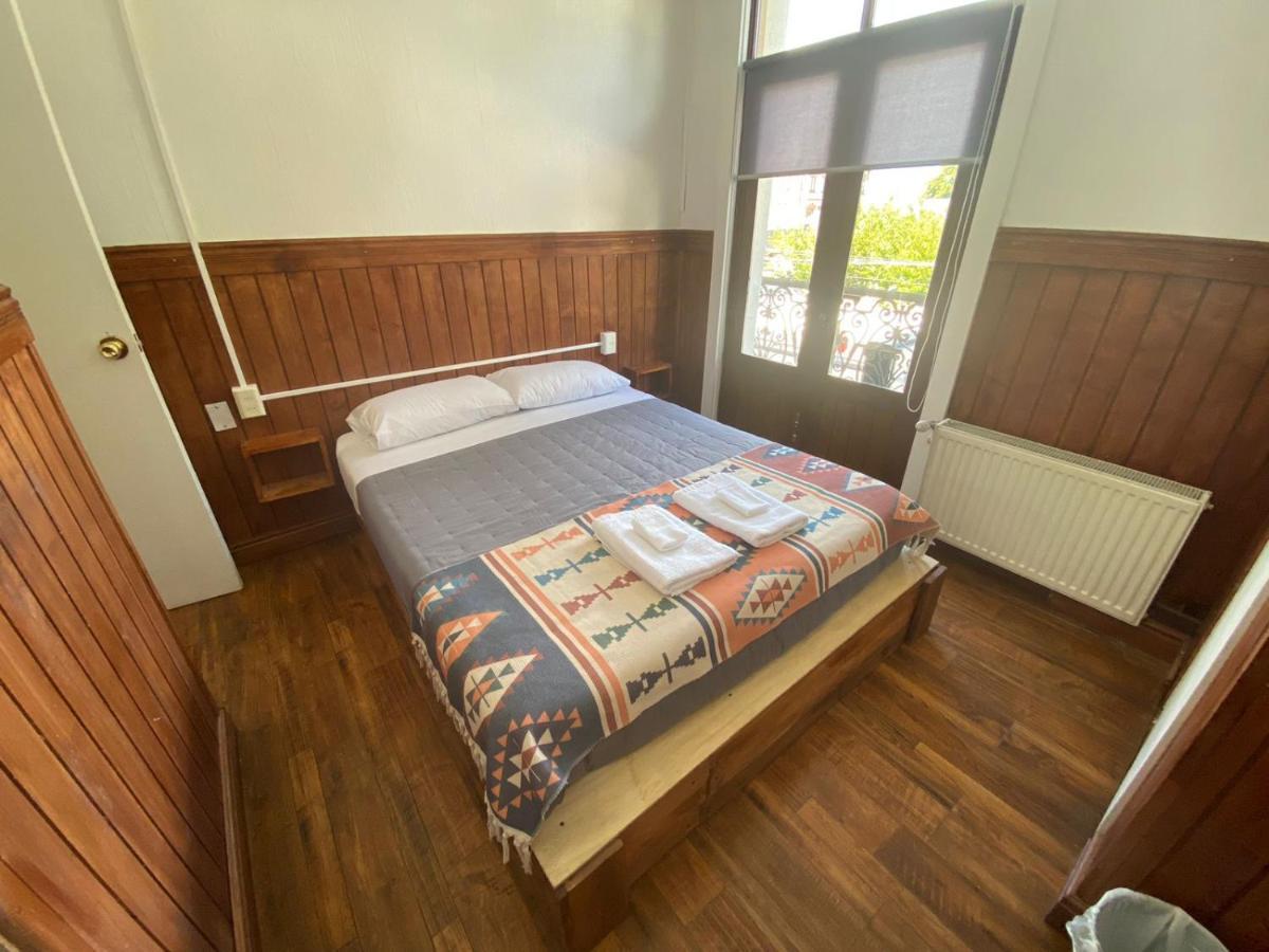 Hostal Ochen Punta Arenas Esterno foto